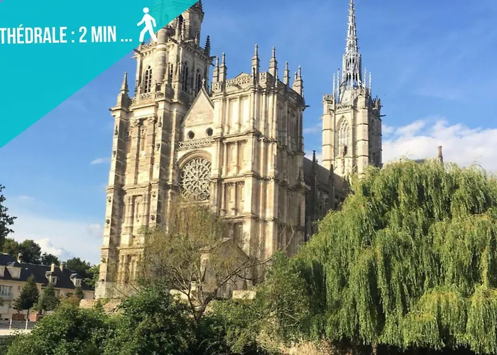 Studio Bleu, Ideal Pour Faire Une Halte A 2 Min Du Centre Ville