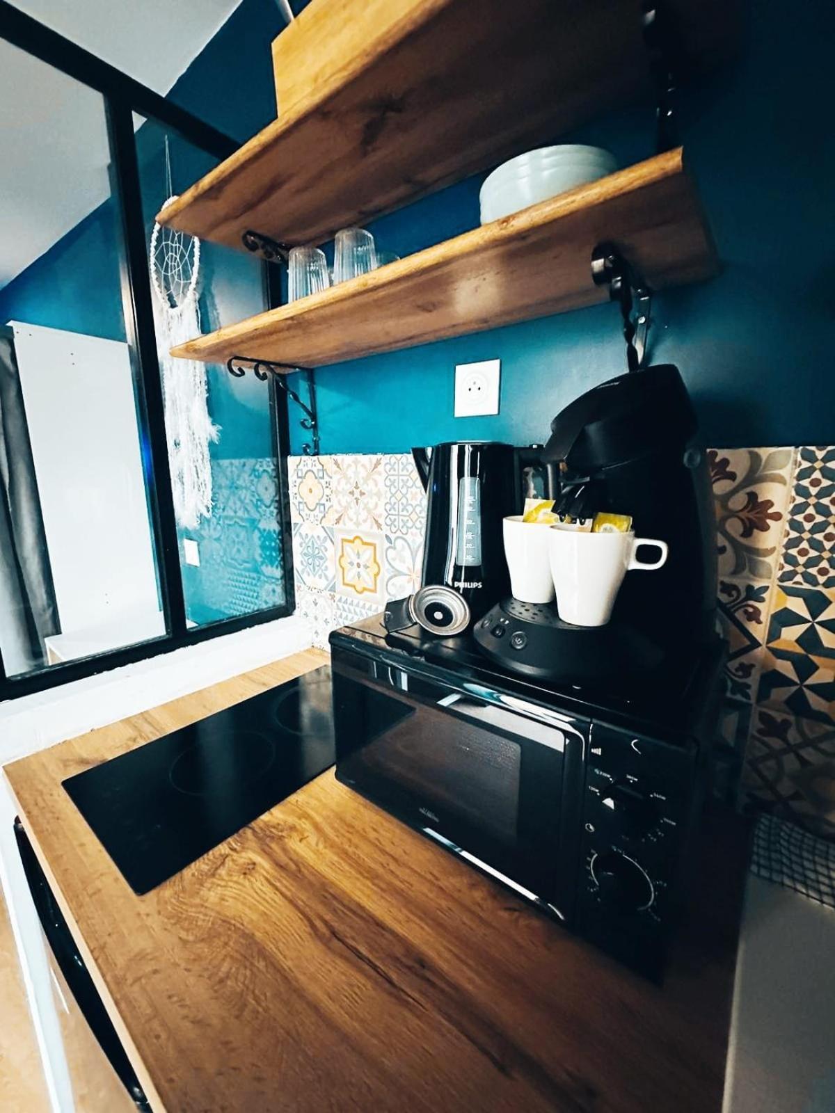 Apartment Bleu, Ideal Pour Faire Halte A 2 Min Du Centre Évreux