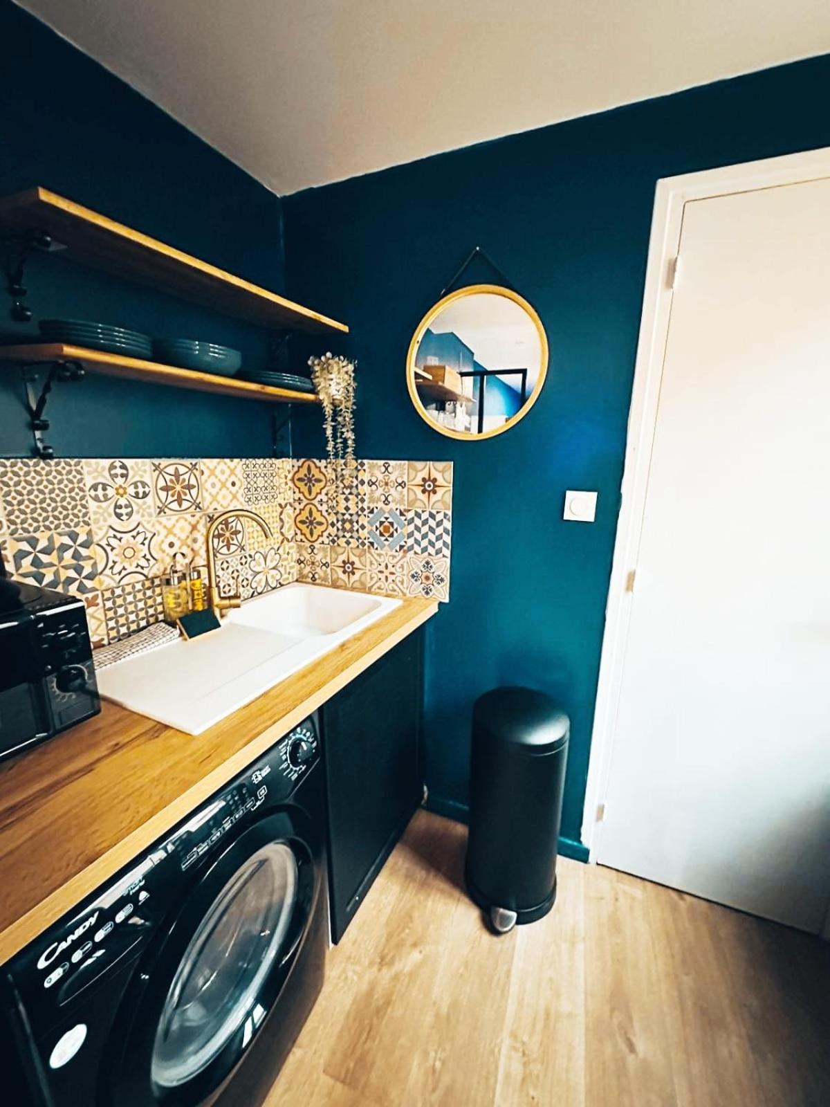Apartment Bleu, Ideal Pour Faire Halte A 2 Min Du Centre